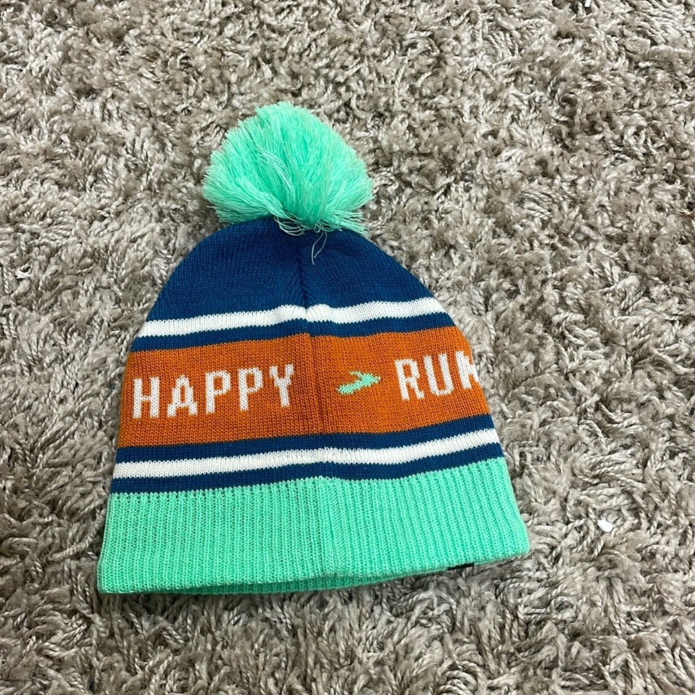 BROOKS Run Happy Beanie Hat